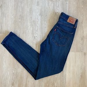 Levi’s 721 high rise skinny jeans